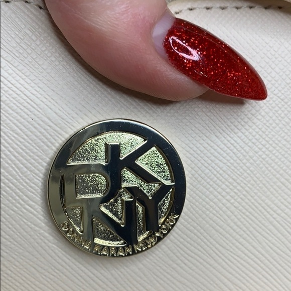 DKNY GANSVOORT LARGE HOBO BAG W/MINI STUDS - Picture 11 of 11